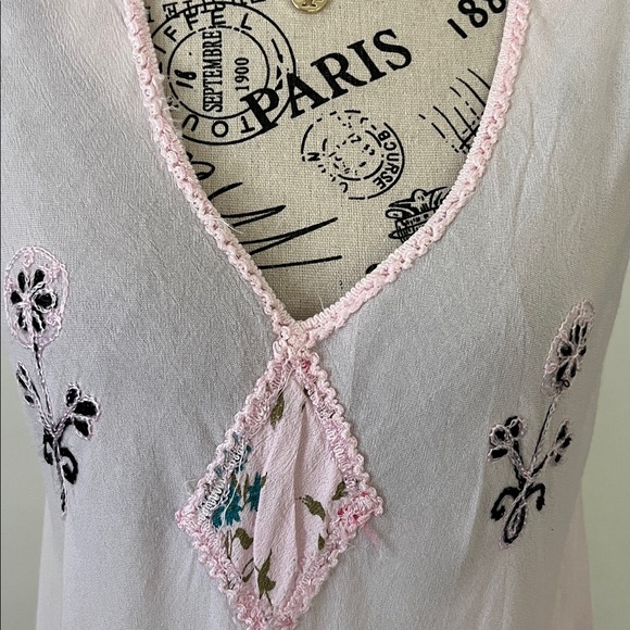 Pink Embroidered Sleeveless Dress - Picture 4 of 13